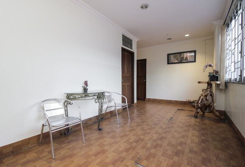 בית מלון כפרי Reddoorz Near Bethesda Manado