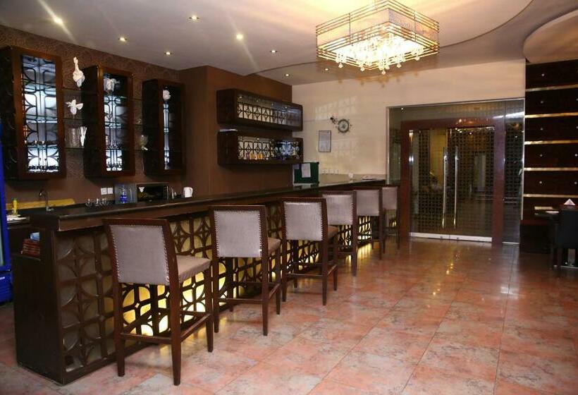 هتل Safari Club 1