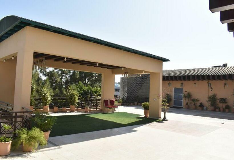 هتل Safari Club 1