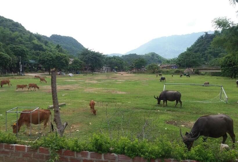 هتل Mai Chau Xanh Bungalow