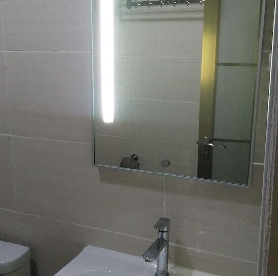 Meaco Royal Hotel   Batangas City