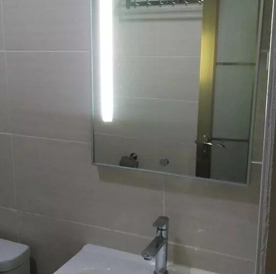 Meaco Royal Hotel   Batangas City