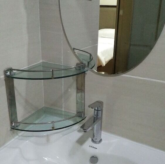 Meaco Royal Hotel   Batangas City