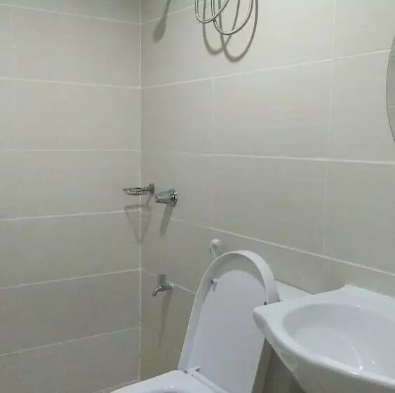 Meaco Royal Hotel   Batangas City