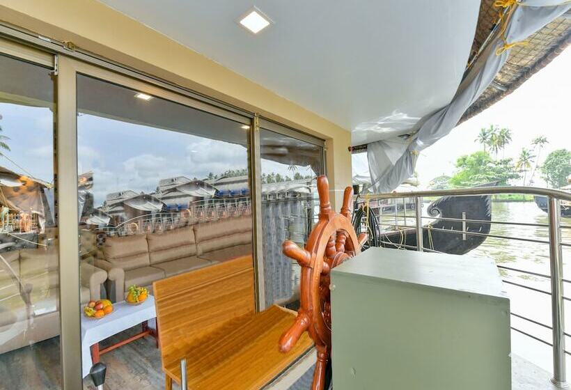 فندق Oyo 16838 Big B Houseboat 10 Bhk