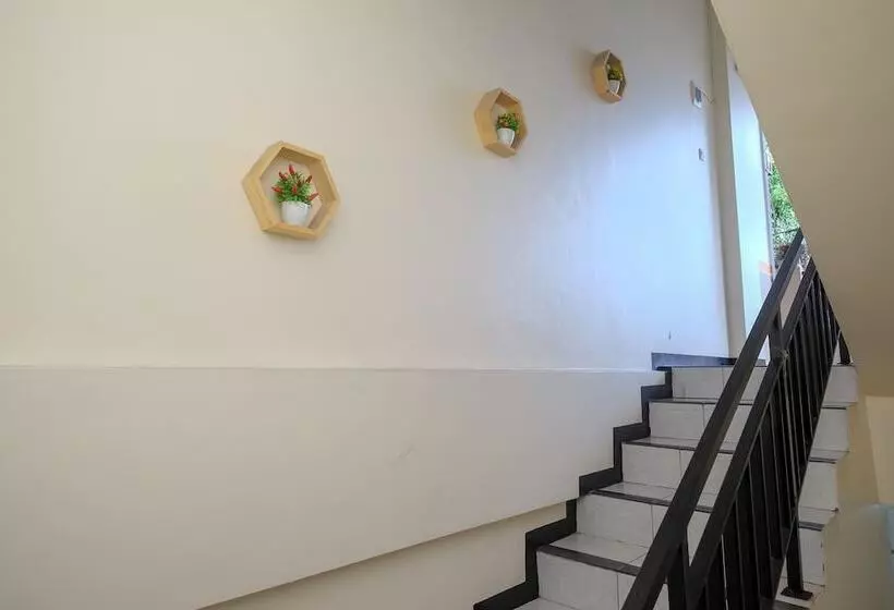 ペンション Reddoorz @ Jalan Pramuka Manado