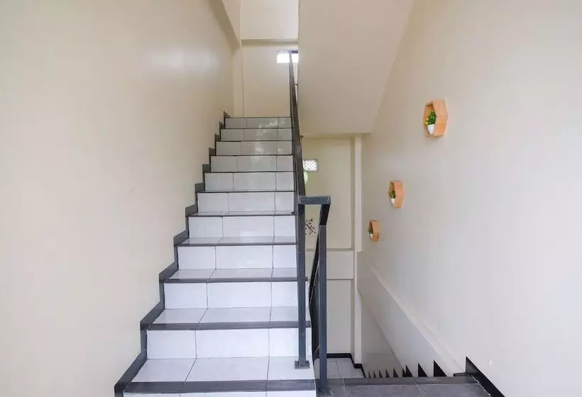 ペンション Reddoorz @ Jalan Pramuka Manado