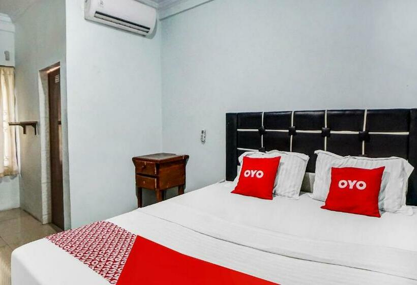 بنسيون Roemah Gebang