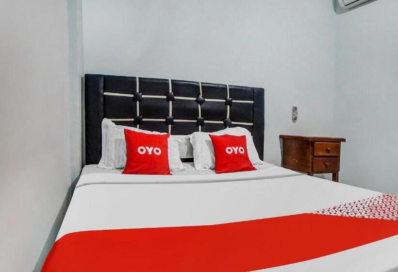 بنسيون Roemah Gebang