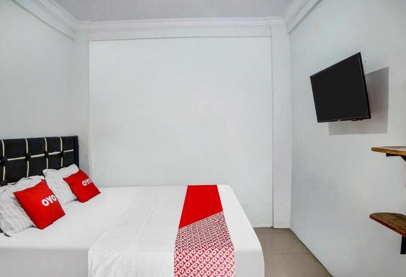 بنسيون Roemah Gebang