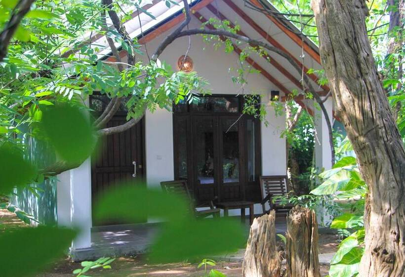 בית מלון כפרי Palmyra Nature Resort Sigiriya