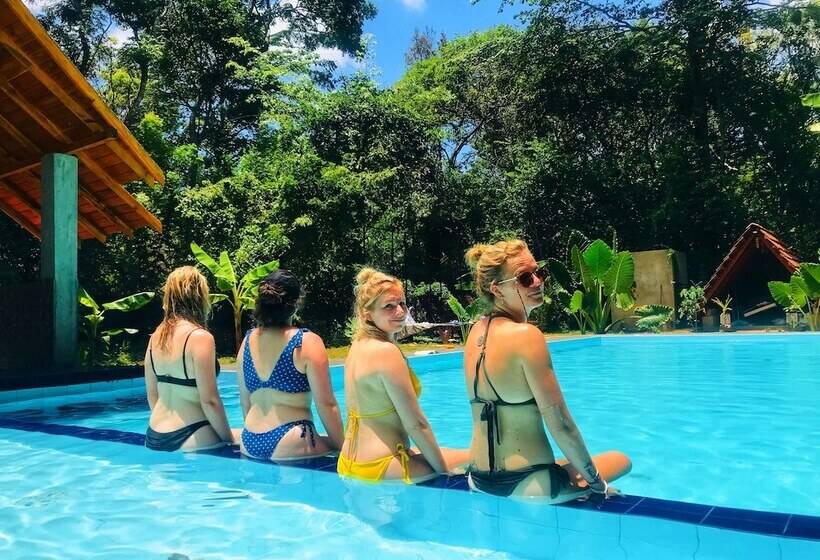 בית מלון כפרי Palmyra Nature Resort Sigiriya