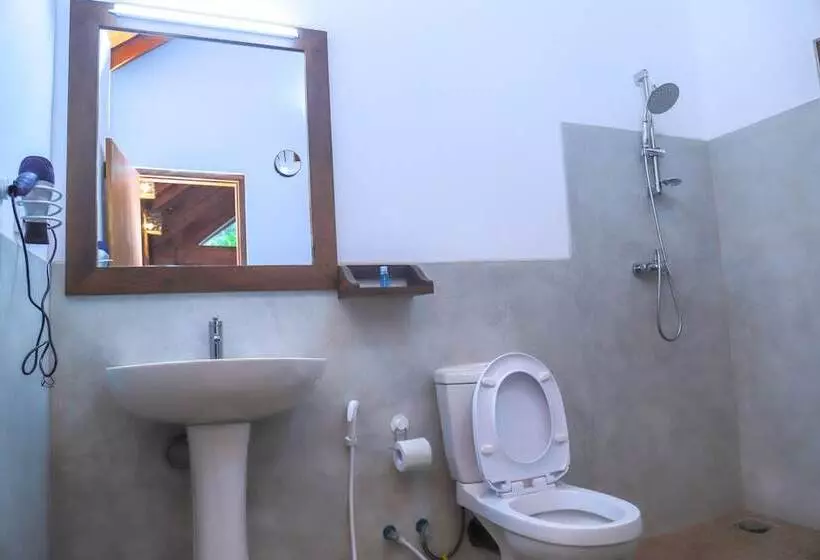 Hotelli Palmyra Nature Resort Sigiriya