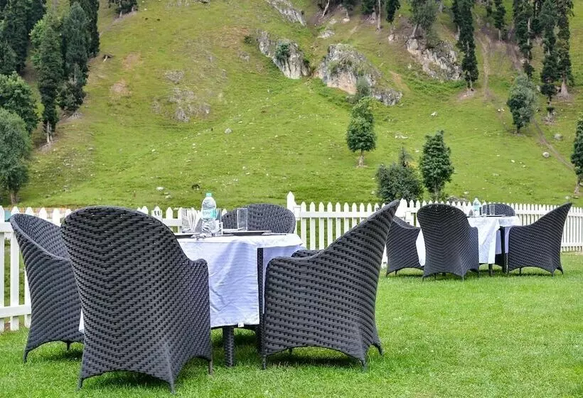 Hotel Village Walk