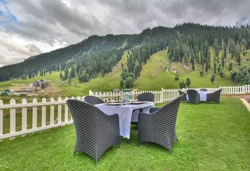 Hotel Village Walk