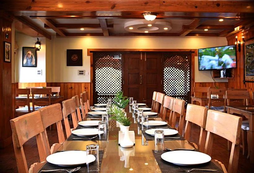 استراحتگاه The Lapsi Tree