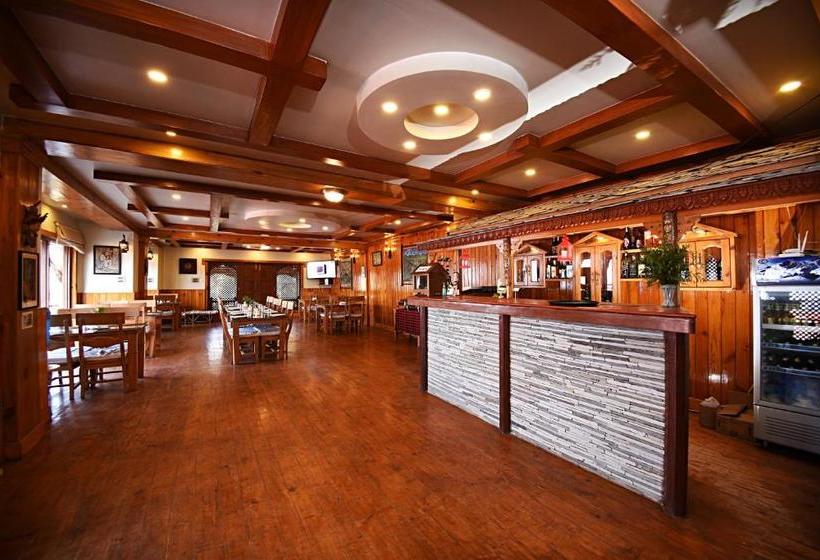 استراحتگاه The Lapsi Tree