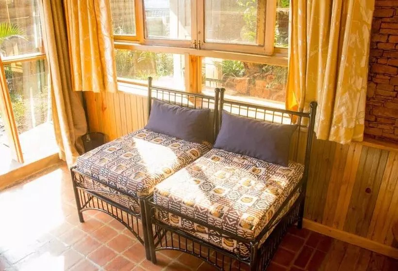 تختخواب و صبحانه Nile Front Cottages