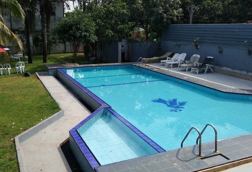 Hotel Cinnamon Villa Negombo