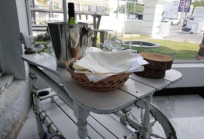 Hotel Cinnamon Villa Negombo