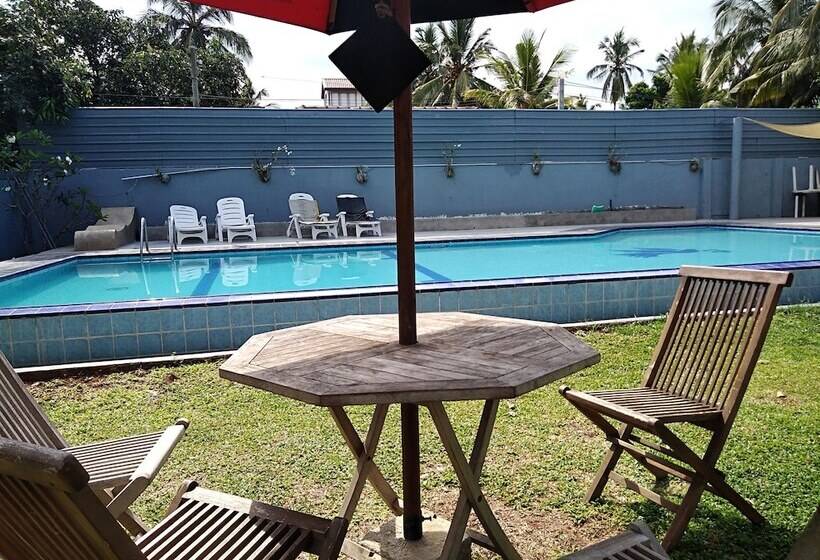 Hotel Cinnamon Villa Negombo