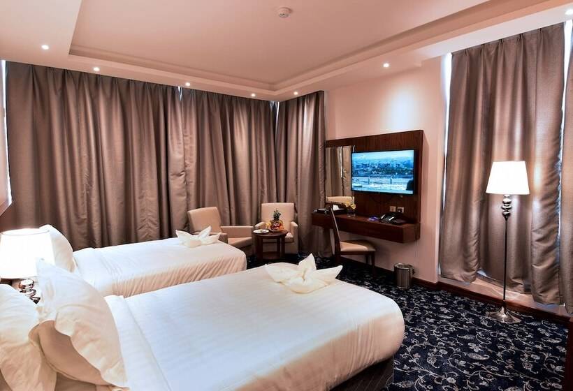 هتل Zaha Al Munawara