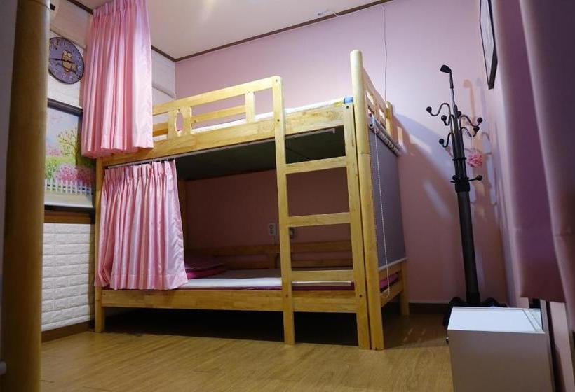 Pensione Tongyeongdaegyo Guesthouse