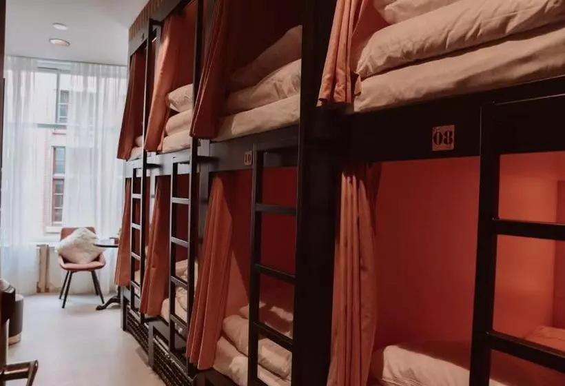 ユースホステル Durty Nelly's Inn