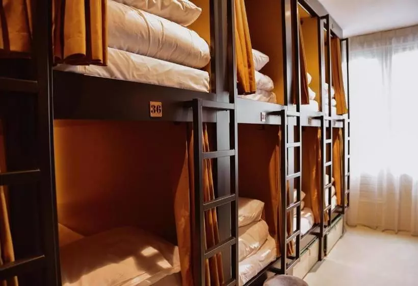 ユースホステル Durty Nelly's Inn