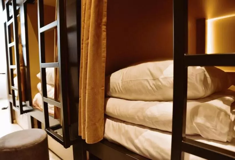 ユースホステル Durty Nelly's Inn