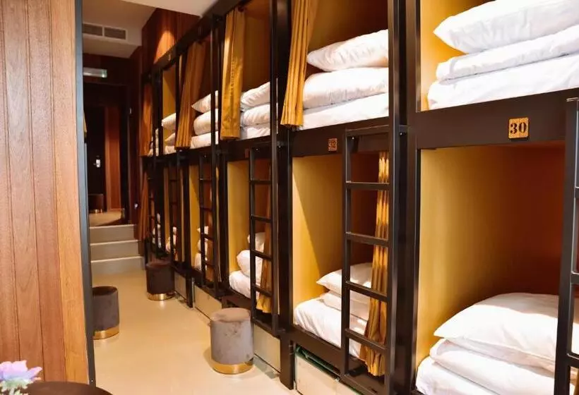 ユースホステル Durty Nelly's Inn