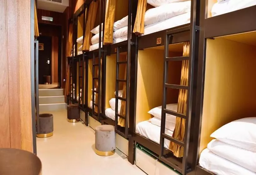 ユースホステル Durty Nelly's Inn