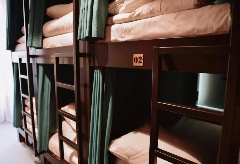 ユースホステル Durty Nelly's Inn