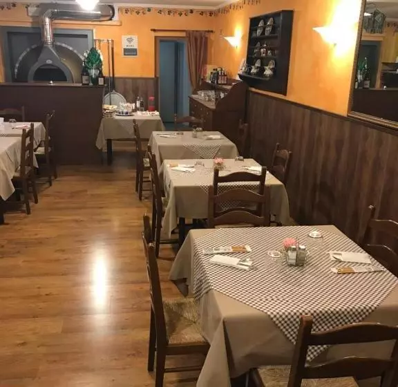 Retkeilymaja Locanda Aquila Nera