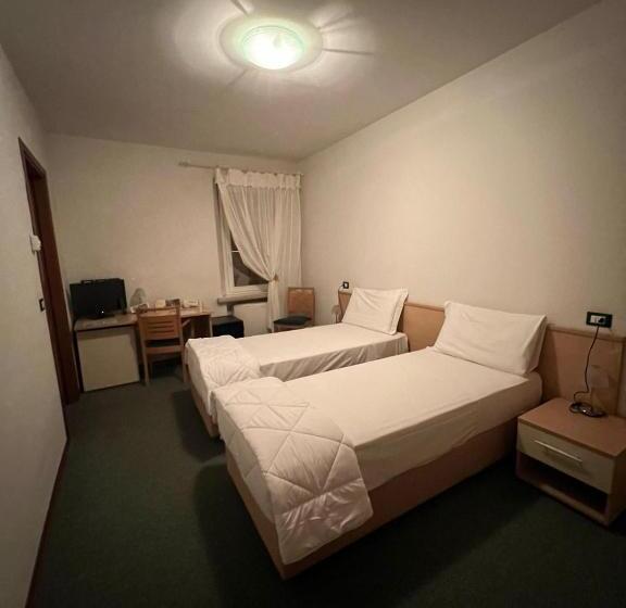 호스텔 Locanda Aquila Nera