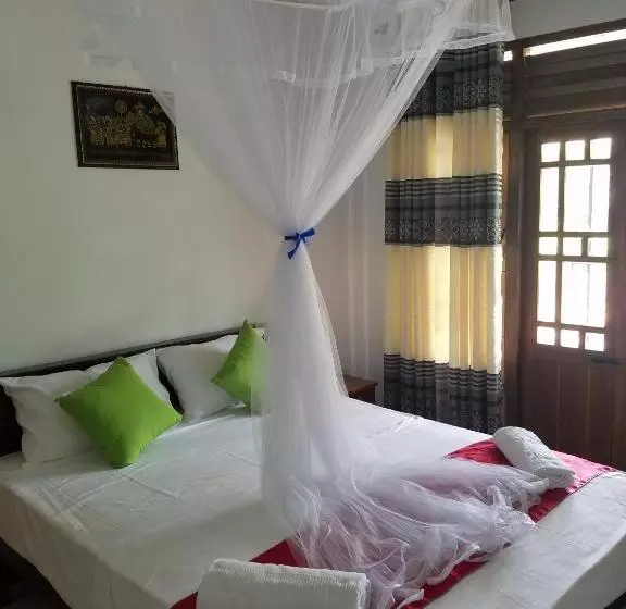 تختخواب و صبحانه Yashumi Homestay