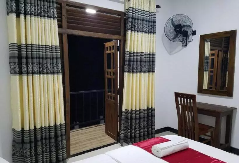 تختخواب و صبحانه Yashumi Homestay