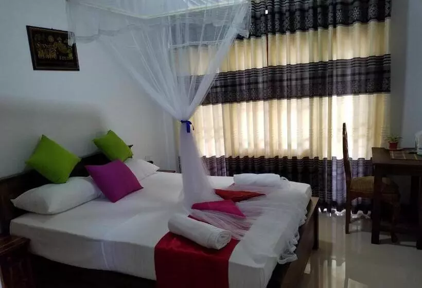 تختخواب و صبحانه Yashumi Homestay