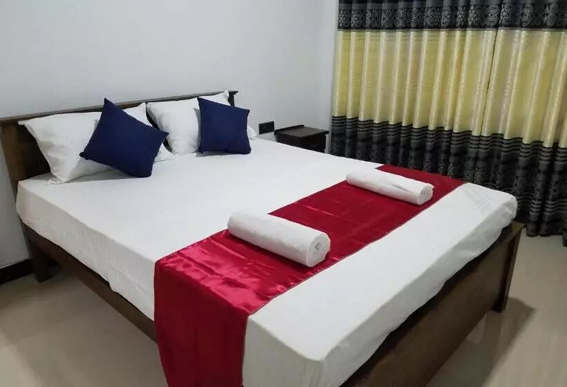 تختخواب و صبحانه Yashumi Homestay