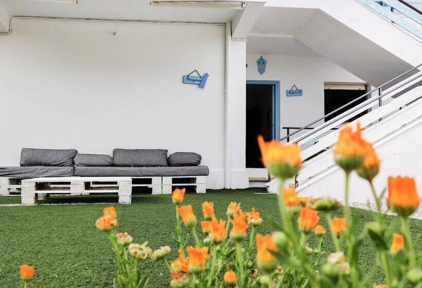 Hostel El Pico De Santillana