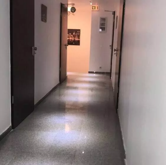 ホテル Hr
