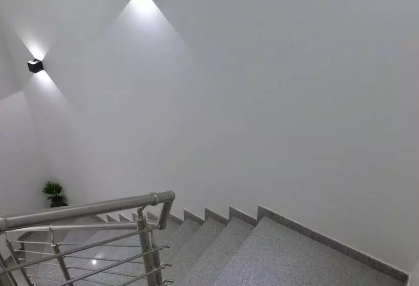 ホテル Hr
