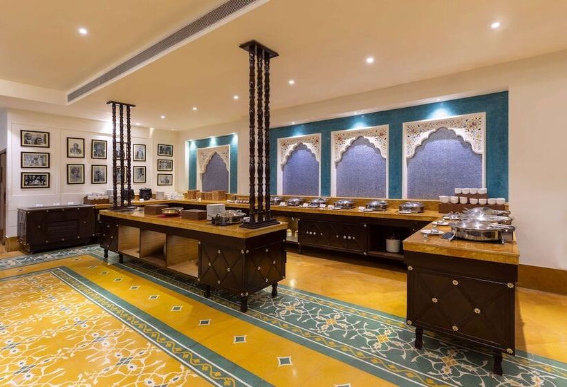 Hotel Sairafort Sarovar Portico