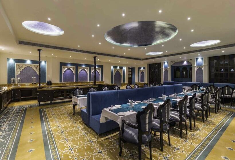 Hotel Sairafort Sarovar Portico