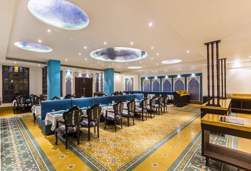 Hotel Sairafort Sarovar Portico