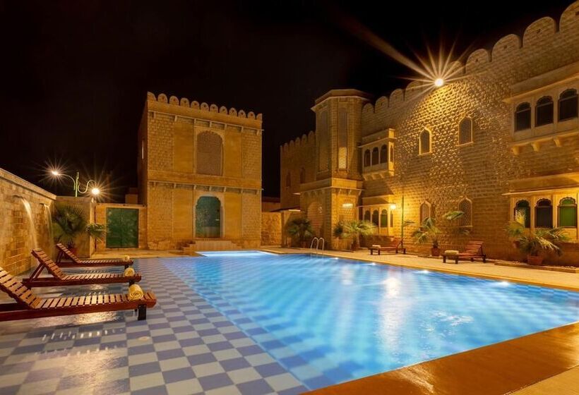 Hotel Sairafort Sarovar Portico