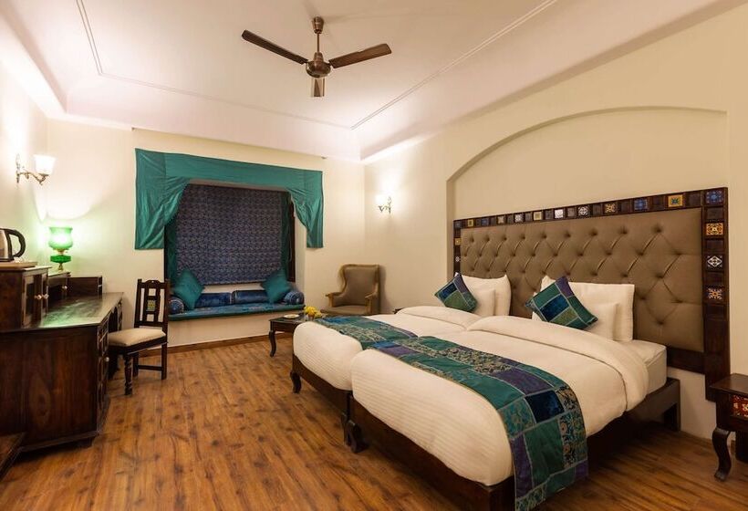 Hotel Sairafort Sarovar Portico