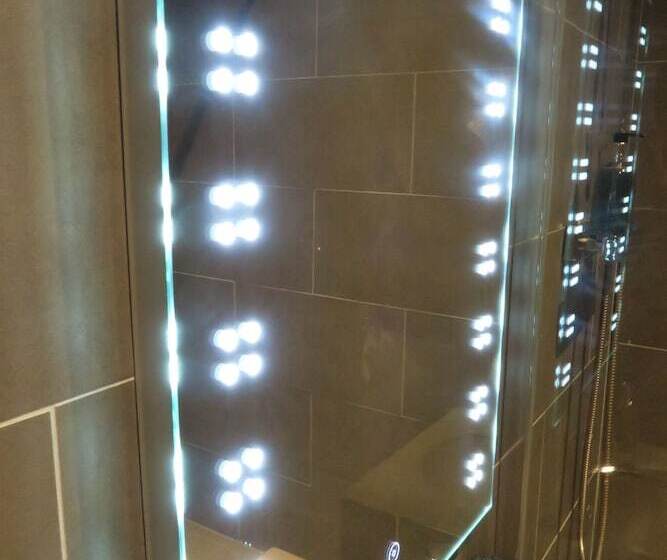 Quay Apartments Clarence House