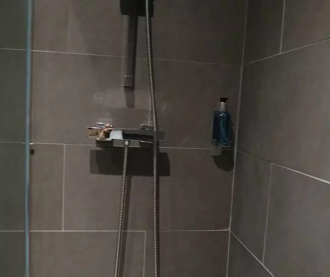 Quay Apartments Clarence House