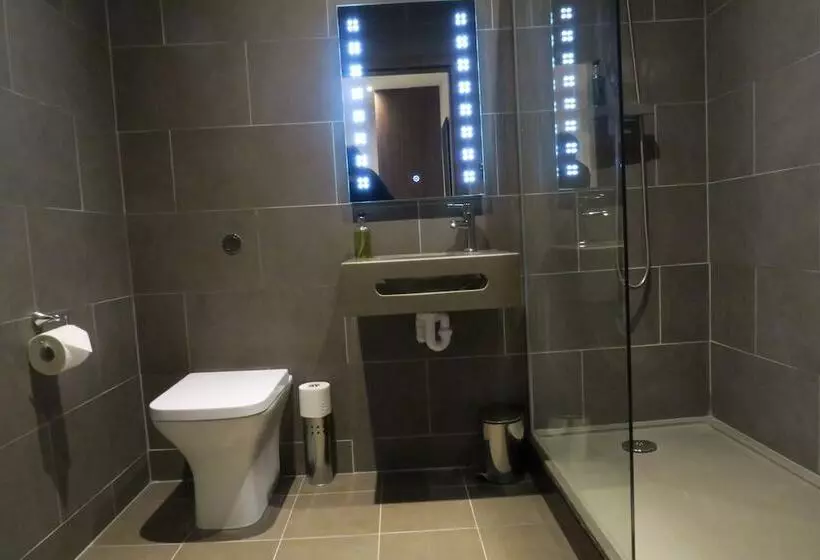 Quay Apartments Clarence House